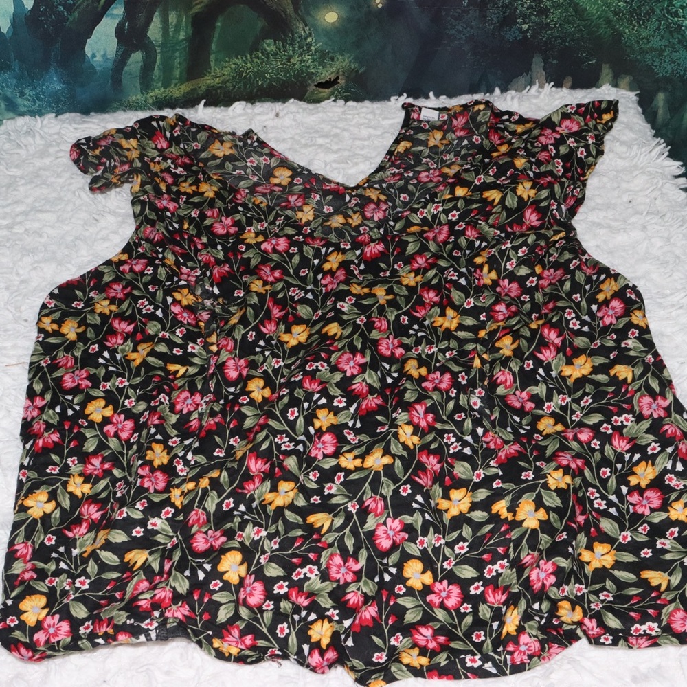 Women’s Old Navy Sleeveless Floral Blouse